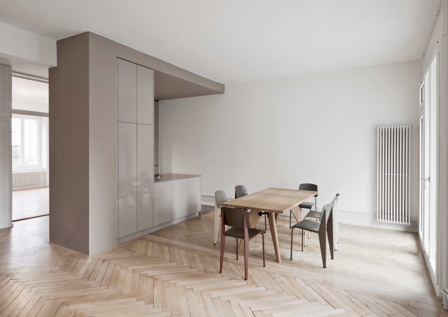FREYA, 2016
Zürich

Das denkmalgeschützte Wohnhaus von 1887 wurde sorgfältig san...